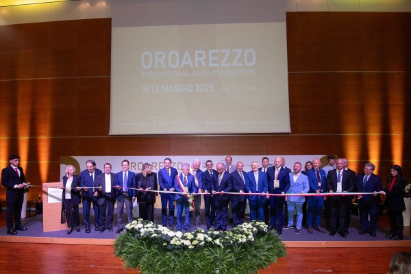Oroarezzo 2025 al via con il Ministro Piantedosi: Arezzo torna capitale del gioiello Made in Italy
