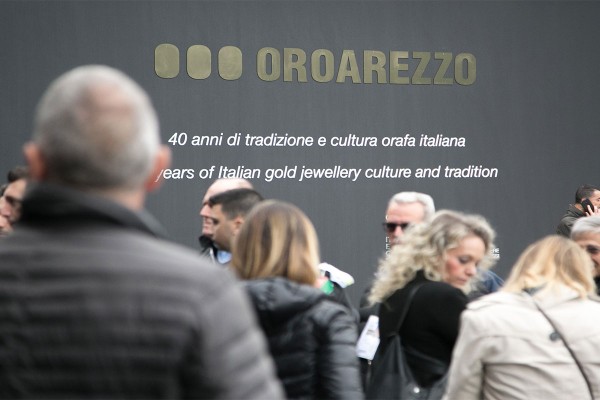 OROAREZZO is postponed to 2022