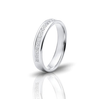 wedding ring with diamonds